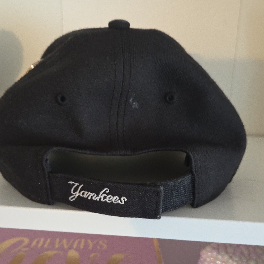🎀Embellished Black Queens NY Pearl Heart Baseball Cap - Picture 5 of 5